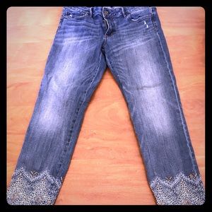 SUPER CUTE DECORATIVE CROP SKINNY JEANS